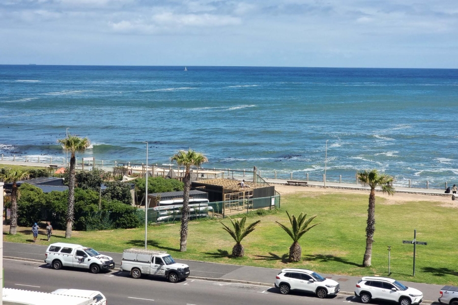 1 Bedroom Property for Sale in Three Anchor Bay Western Cape